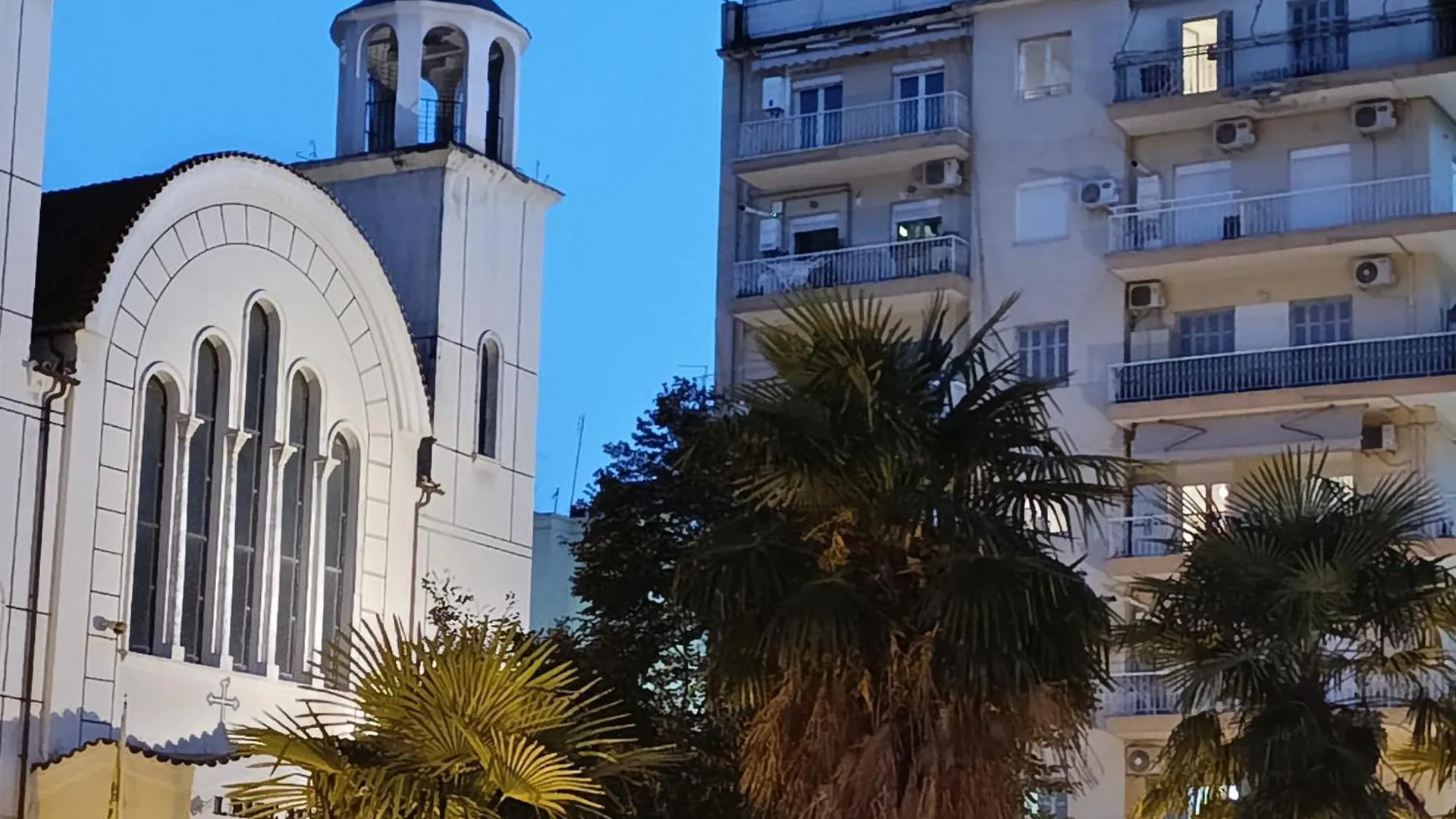Apartment Cozy In The Very Heart Of Thessaloniki