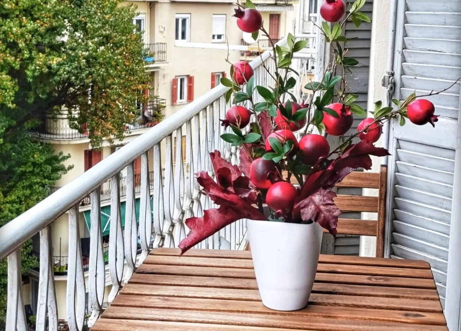 Cozy In The Very Heart Of Thessaloniki contacts